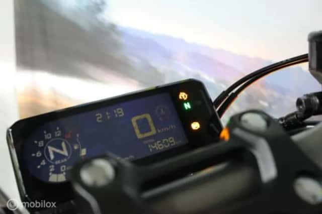 Honda CB650R (2021) thumbnail 3