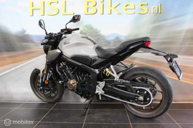Honda CB650R (2021) thumbnail 4