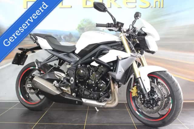 Triumph Street Triple (2013) thumbnail 5