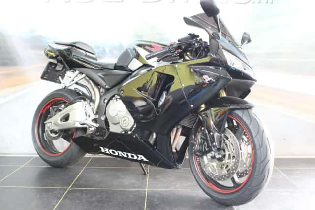 Honda CBR 600 RR (2005) thumbnail 6