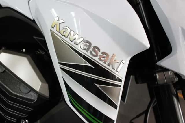 Kawasaki Z 800 (2015) thumbnail 3