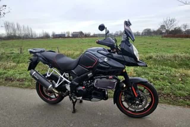 Suzuki V-Strom (2014) thumbnail 2