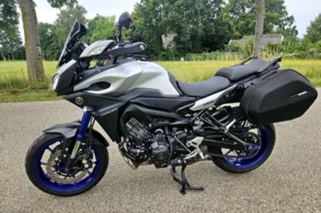 Yamaha Tracer 900 (2015) thumbnail 2