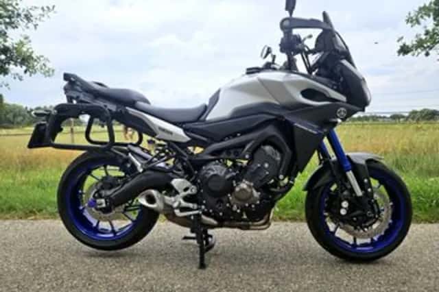 Yamaha Tracer 900 (2015) thumbnail 3
