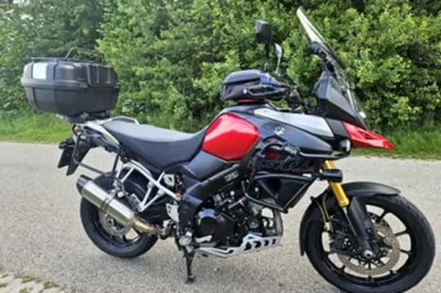 Suzuki V-Strom (2015) thumbnail 6