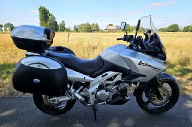Suzuki V-Strom (2003) thumbnail 1
