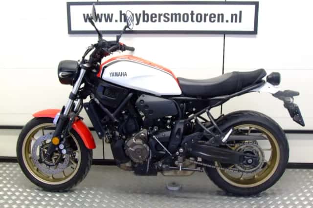 Yamaha XSR700 (2022) thumbnail 5