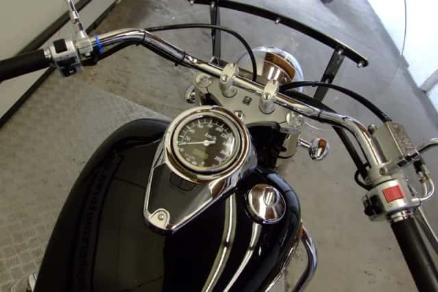 Suzuki C800 Intruder (2006) thumbnail 4