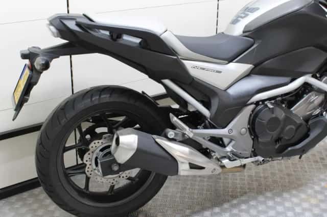 Honda NC 750 S (2016) thumbnail 3