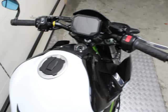 Kawasaki Z900 (2020) thumbnail 4