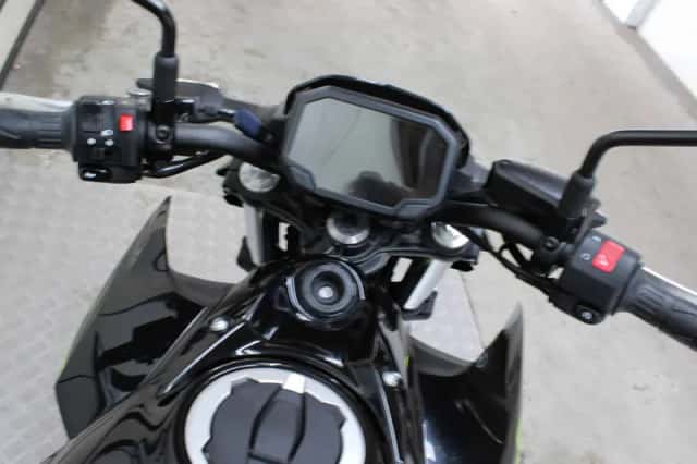 Kawasaki Z650 (2021) thumbnail 4