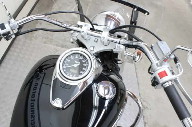 Suzuki C800 Intruder (2007) thumbnail 4