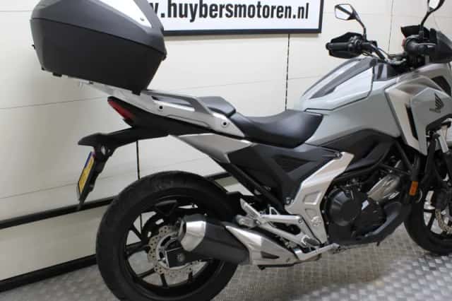 Honda NC750X (2023) thumbnail 3