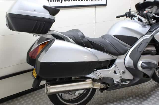 Honda ST 1300 PAN European (2004) thumbnail 3