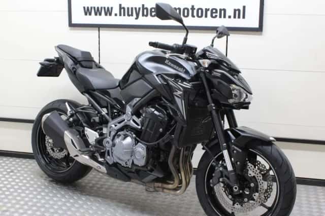 Kawasaki Z900 (2017) thumbnail 1