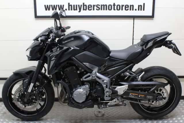 Kawasaki Z900 (2017) thumbnail 5