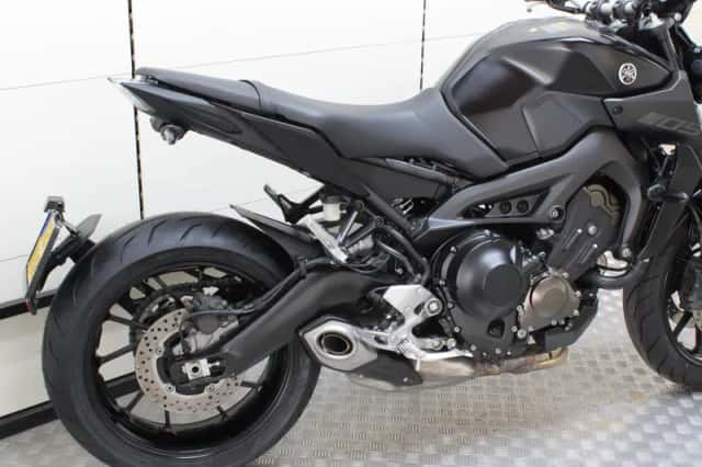 Yamaha MT-09 (2019) thumbnail 3
