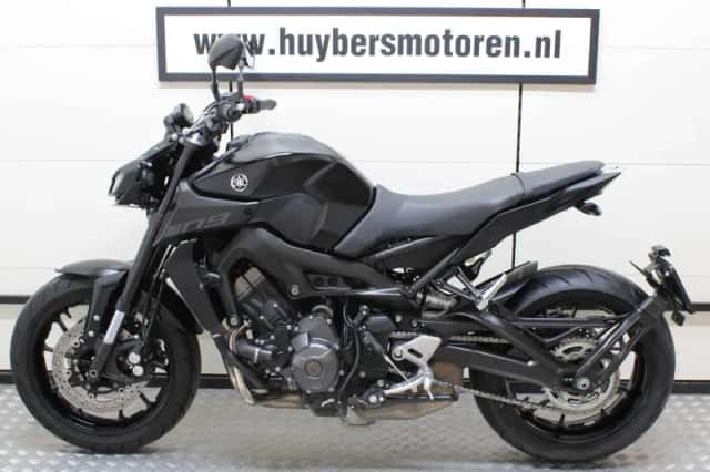 Yamaha MT-09 (2019) thumbnail 5