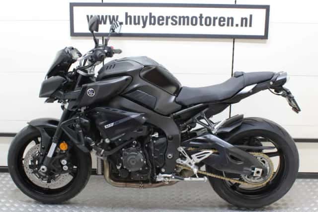 Yamaha MT-10 (2018) thumbnail 5