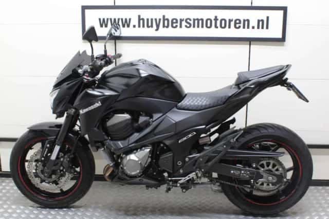 Kawasaki Z800 (2013) thumbnail 5