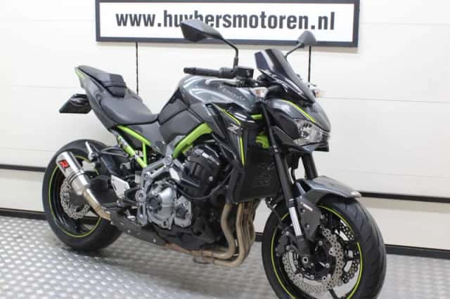 Kawasaki Z900 (2017) thumbnail 1