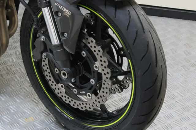 Kawasaki Z900 (2017) thumbnail 2