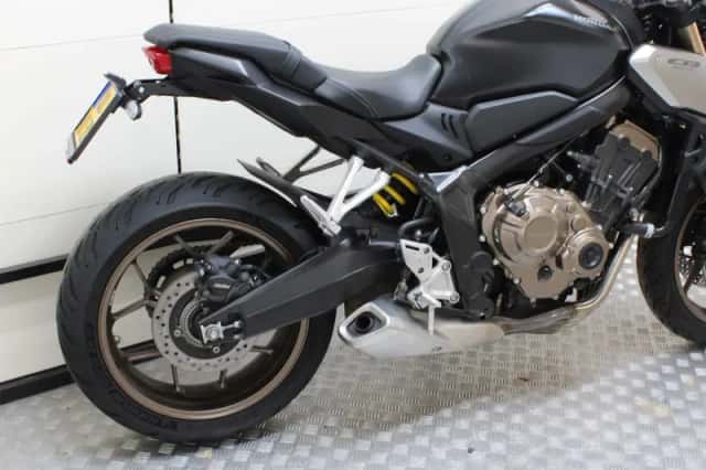 Honda CB650R (2022) thumbnail 3