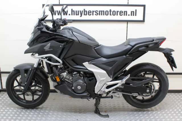 Honda NC750X (2023) thumbnail 5