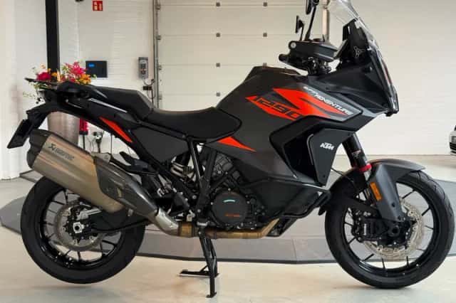 KTM 1290 Super Adventure (2022) thumbnail 2