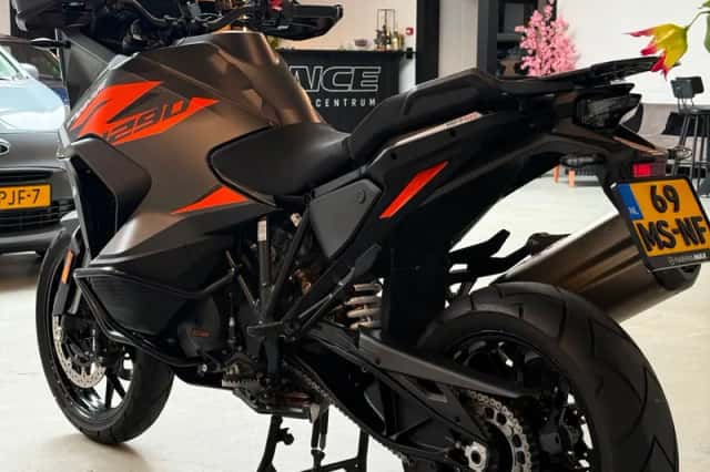 KTM 1290 Super Adventure (2022) thumbnail 4
