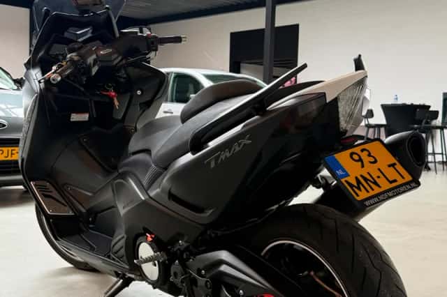 Yamaha Scooter 530 TMAX (2012) thumbnail 4