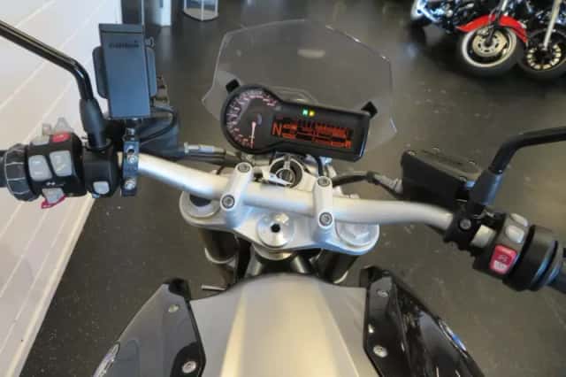 BMW R 1200 R (2016) thumbnail 5
