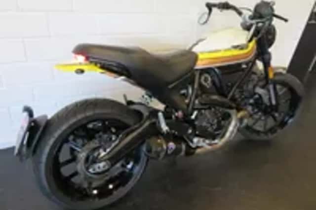 Ducati Scrambler 800 MACH 2.0 (2018) thumbnail 3