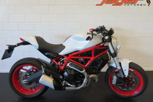 Ducati Monster 797 (2017) thumbnail 1