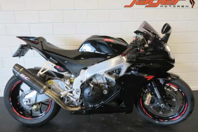 Aprilia RSV4 (2010) thumbnail 1