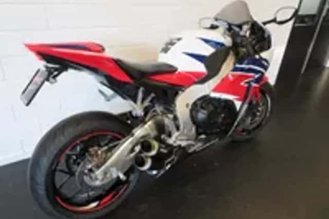 Honda CBR 1000RR SP (2014) thumbnail 3