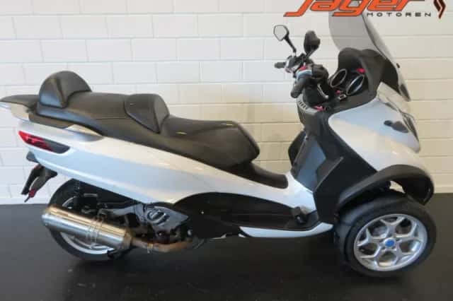 Piaggio MP3 500 (2018) thumbnail 1