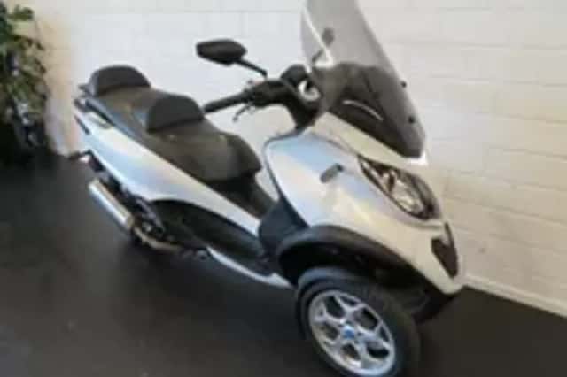Piaggio MP3 500 (2018) thumbnail 2