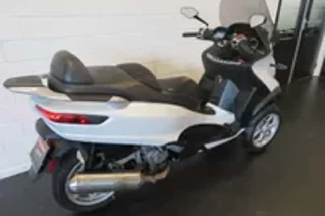 Piaggio MP3 500 (2018) thumbnail 3