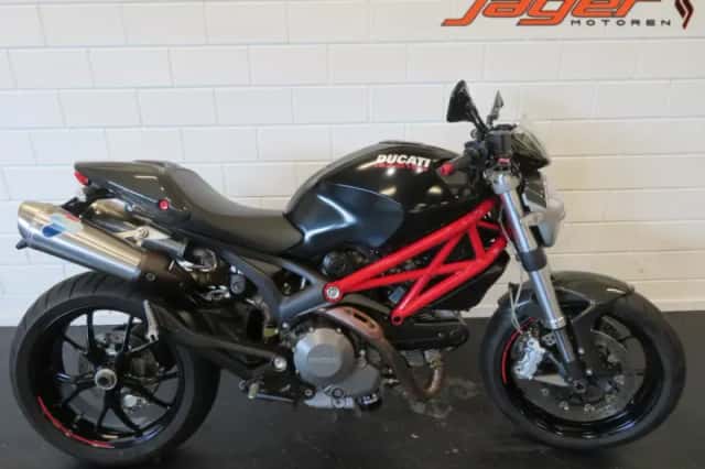 Ducati Monster 796 (2011) thumbnail 1
