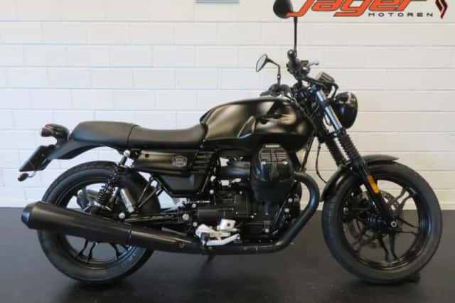 Moto Guzzi V7 Stone (2020) thumbnail 1