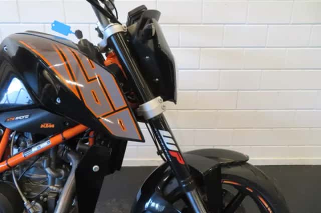 KTM Duke 690 (2012) thumbnail 4