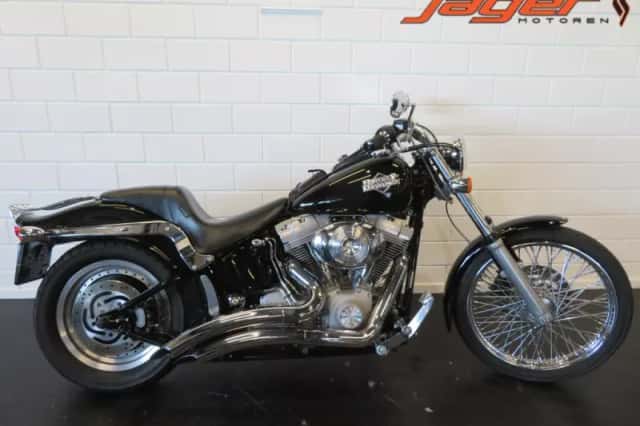 Harley-Davidson Softail (2004) thumbnail 1
