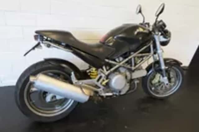 Ducati Monster 620IE Dark (2002) thumbnail 3