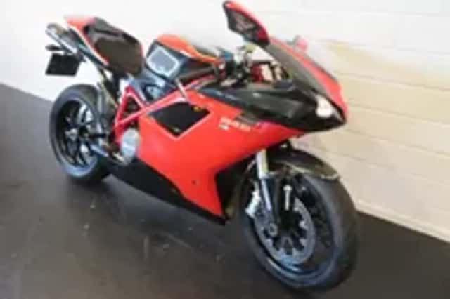 Ducati 848 EVO (2008) thumbnail 2