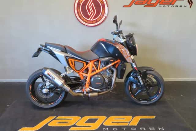 KTM Duke 690 (2016) thumbnail 1