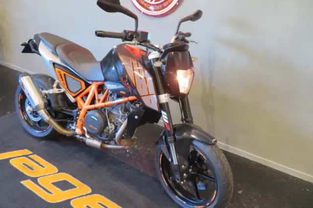 KTM Duke 690 (2016) thumbnail 2