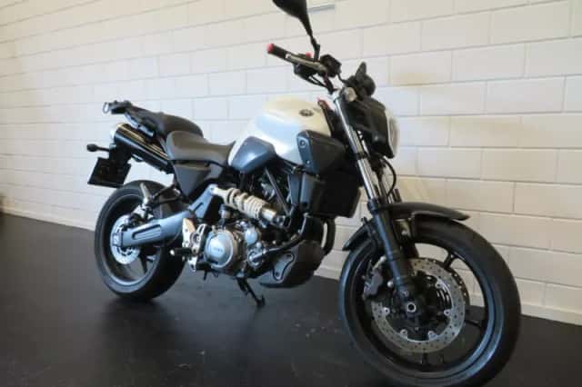Yamaha MT-03 (2010) thumbnail 2