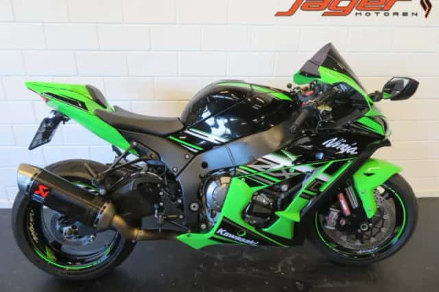 Kawasaki ZX 10 (2016) thumbnail 1