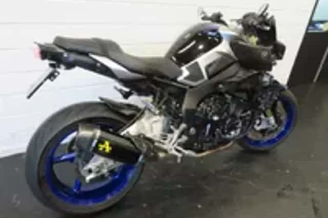Yamaha MT 10 SP (2017) thumbnail 3